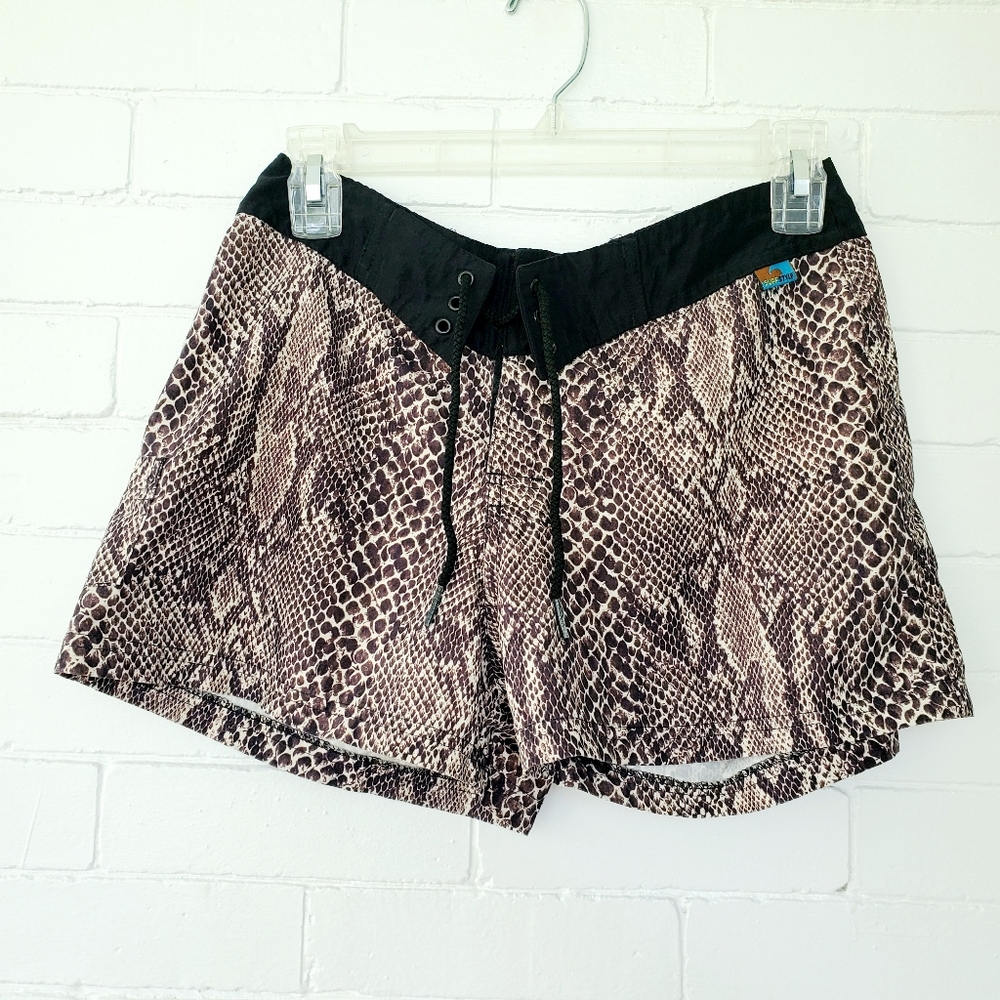 Surf Style snake skin board shorts size medium